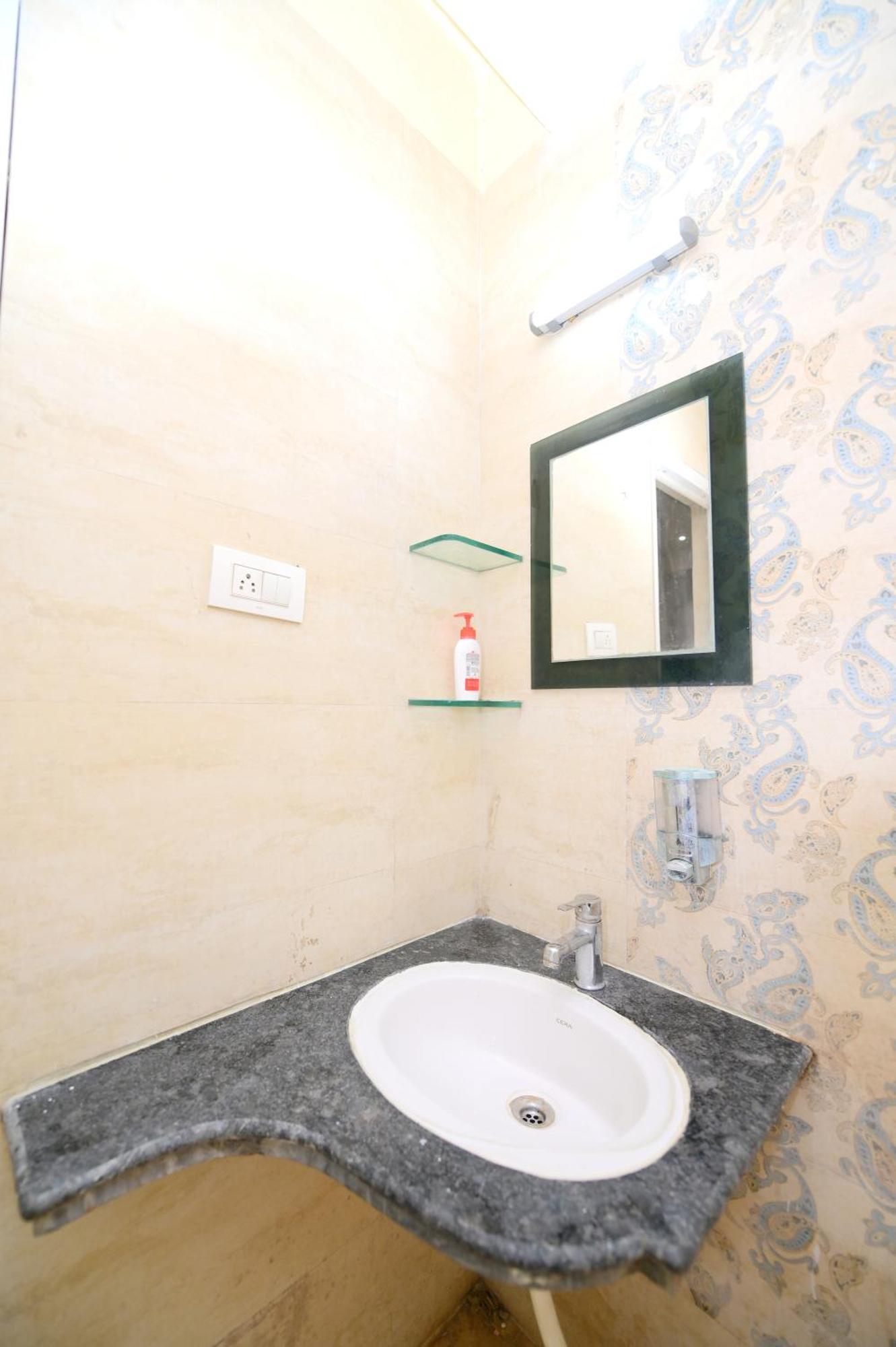 Airport Residency Hotel رانشي المظهر الخارجي الصورة